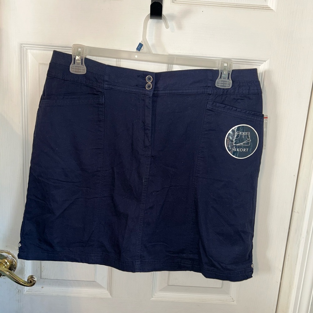NWT Karen Scott navy blue Skort Size 12 Utility Pockets